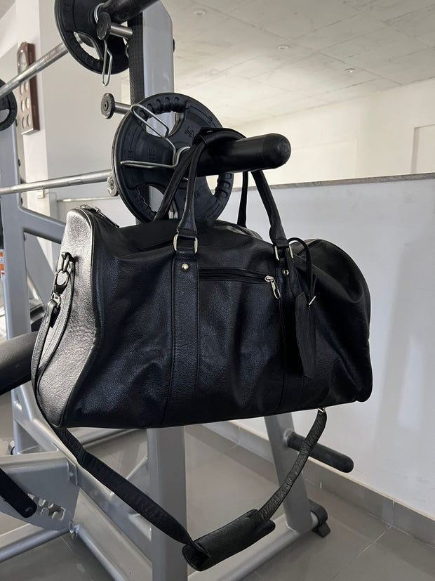 Black Leather Gym Duffle Bag – Luxury Travel & Weekender Bag for Men & Women" - ZOQ Leather